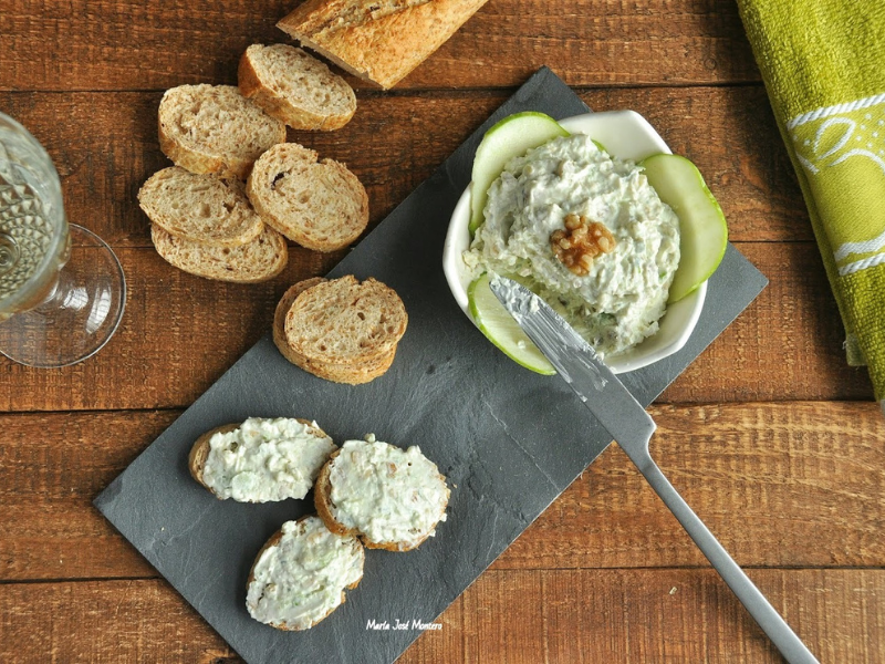 Blue Cheese Spread with Walnuts and Sour Apple