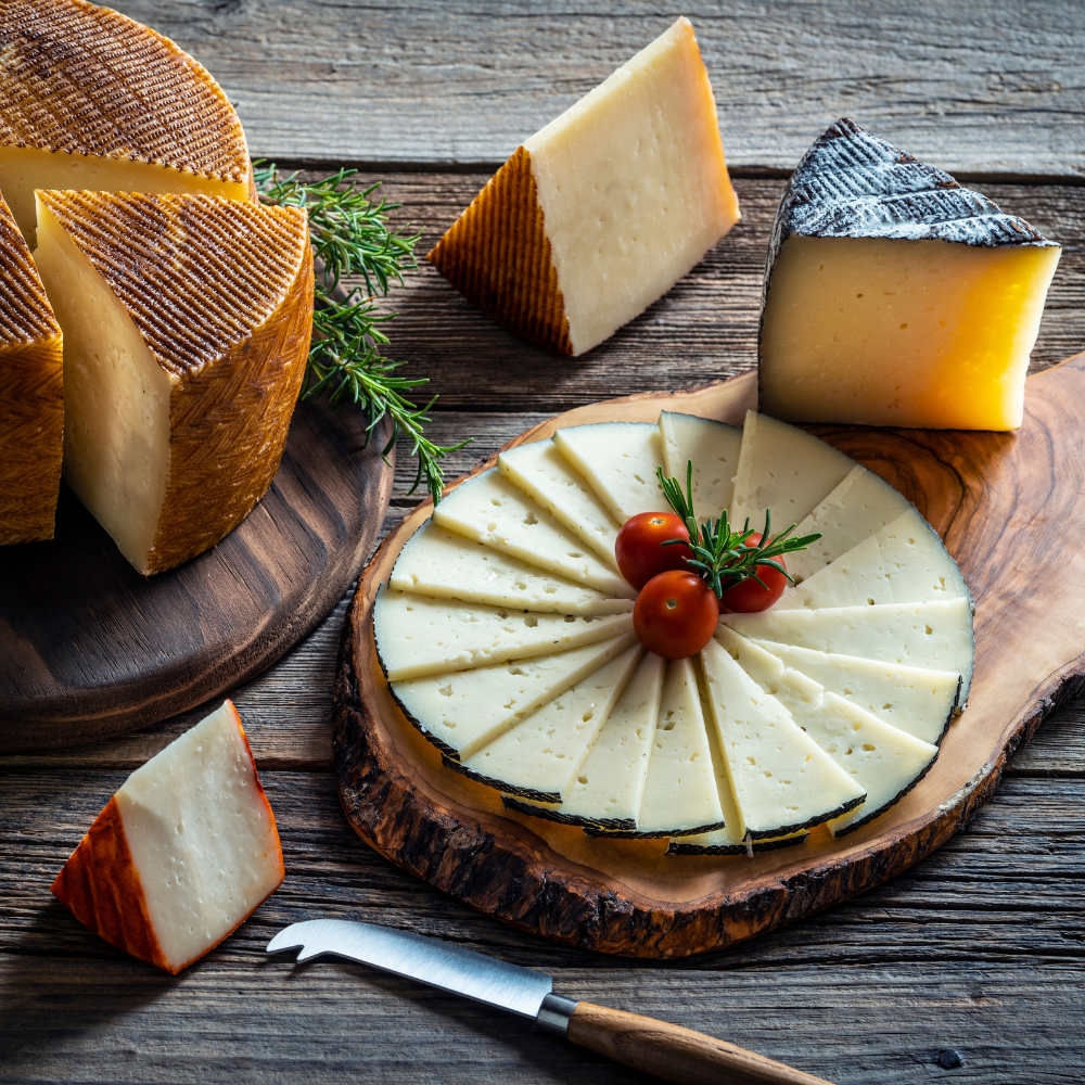 The best selection of Spanish Cheese: manchego, cabrales, idiazabal, payoyo... Pick your favorite!