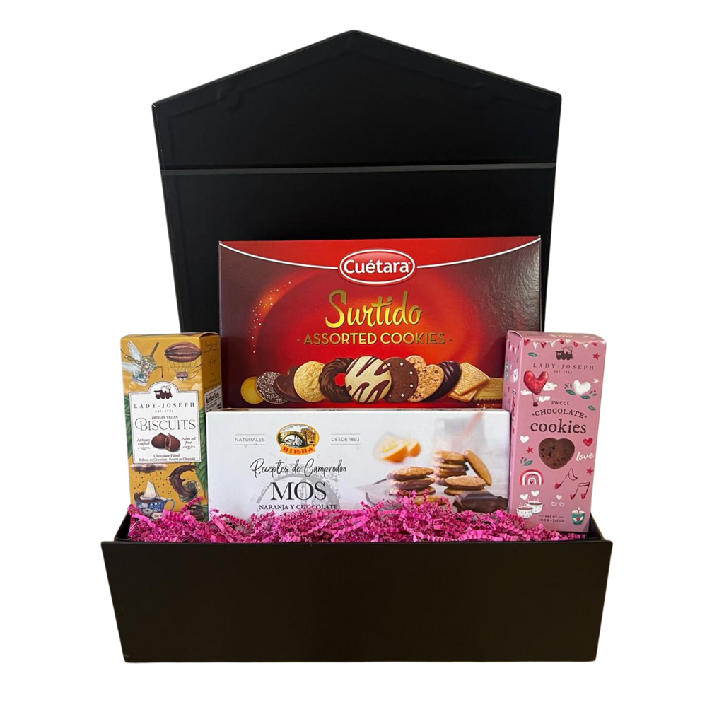 This delightful sweet box is designed to brighten up any celebration. Indulge in a medley of cookies in many shapes and flavors for a sweet feast.