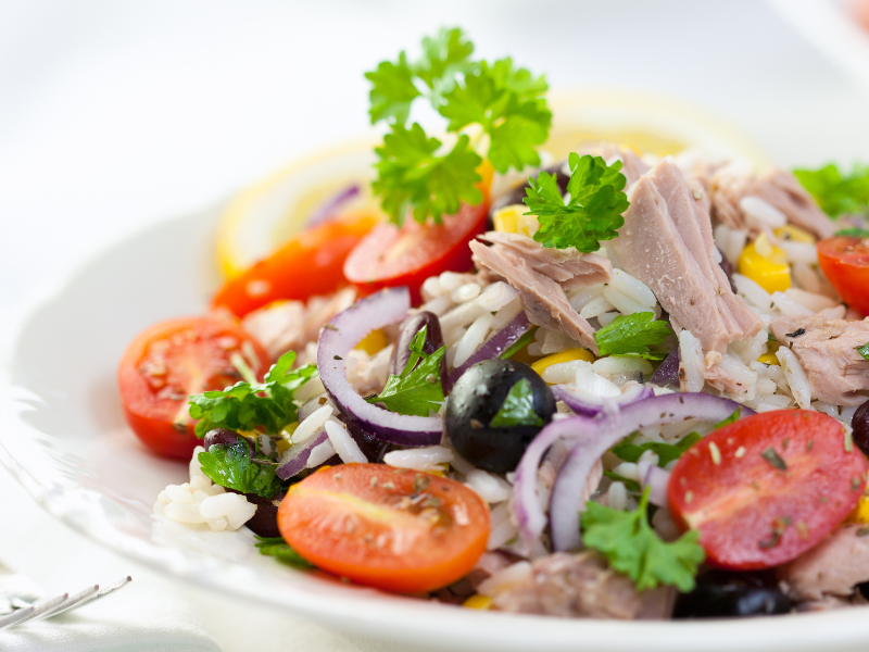 Tuna and green salad, tomatoesm black olives and red onion. Deliberico